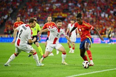 Сборная Грузии проиграла испанцам и не сумела выйти в четвертьфинал чемпионата Европы (ВИДЕО) - trend.az - Франция - Испания - Грузия