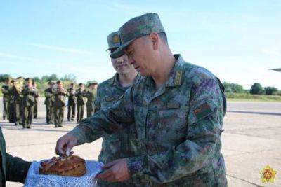 У Лукашенко встречают хлебом-солью уже китайских военных - mignews.net - Белоруссия