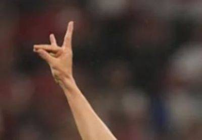 Нэнси Фезер - В МВД Германии потребовали наказания для турецкого футболиста за жест - mignews.net - Германия - Турция