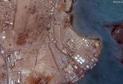 Спутниковая съемка: Ходейда до и после израильской атаки - mignews.net - Йемен - Ходейда