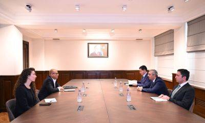 Ильхам Алиев - Самир Нуриев - Саймон Стил - Самир Нуриев встретился с исполнительным секретарем Рамочной конвенции ООН об изменении климата (ФОТО) - trend.az - Азербайджан - Президент