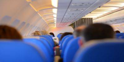 Самолет United Airlines экстренно сел из-за «биологической опасности» на борту - detaly.co.il - Вашингтон - New York - Колумбия - Вашингтон - Бостон
