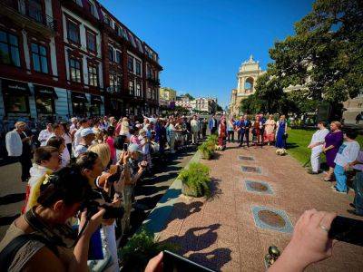 В их числе Шолом-Алейхем и Александра Розенбойм: в Одессе ко Дню города открыли 4 памятных звезды в честь выдающихся одесситов и известных деятелей — видео - nikk.agency - Украина - Одесса